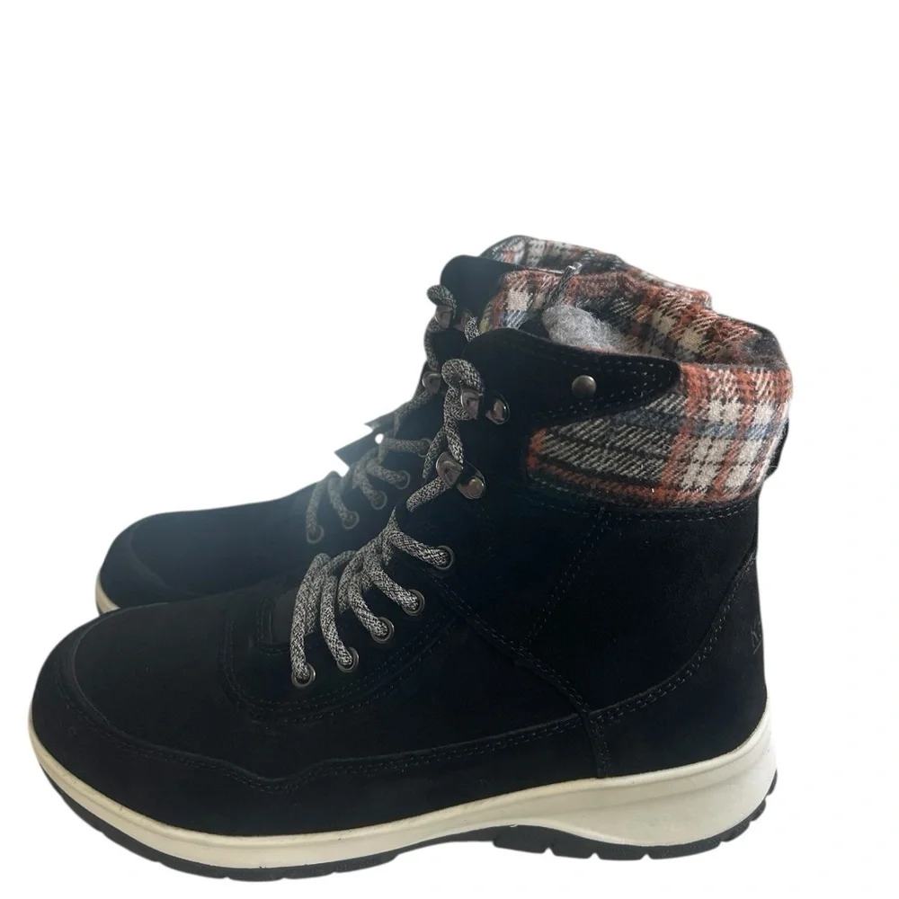 Khombu Black Faux Shearling Lined Suede Water Resistant Winter Boots sz 9M NIB
